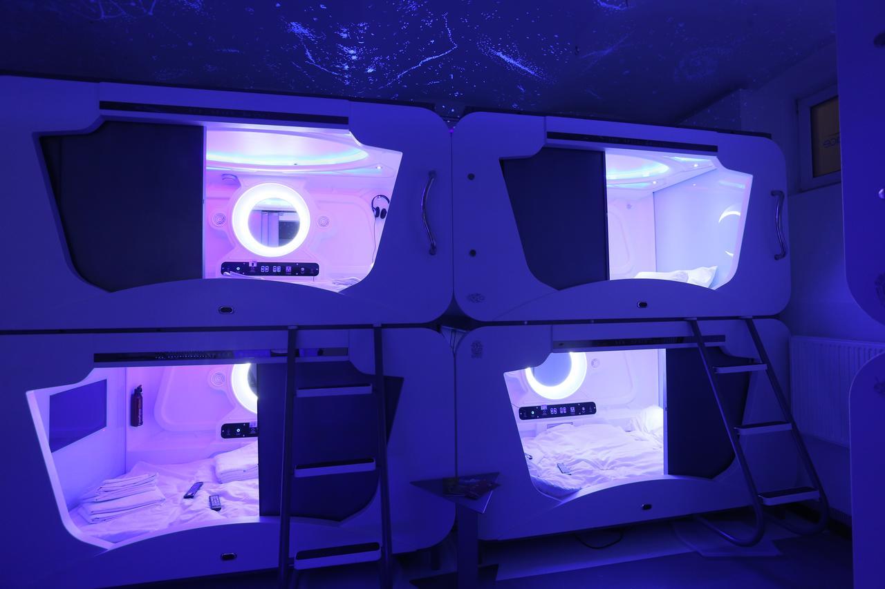 Subspace Hostel Zagreb Luaran gambar